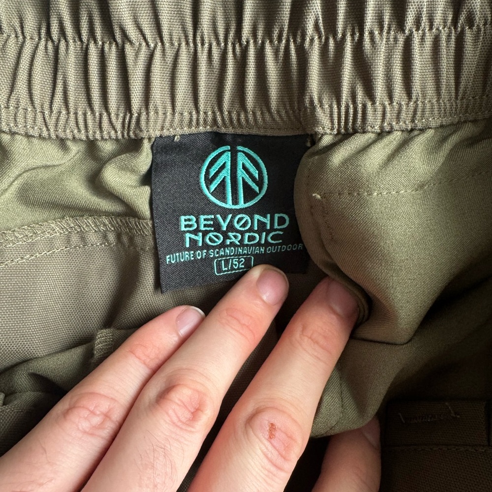 Beyond Nordic Men's Green Outdoor Pants - Picture 3 of 6